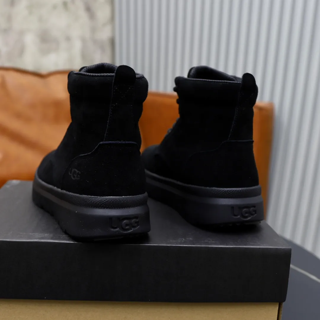 Ex-factory price: 580💰Thick wool imported from Australia Brand: UGG genuine purchase Size: 39-44 (45 customized) Grade: Official website 1:1 Material: First layer of genuine leather waterproof and antifreeze upper Real wool lining Original non-slip and wear-resistant outsole Style category: Men's casual shoes Trendy style Comfortable on the feet Color: Official website color synchronization